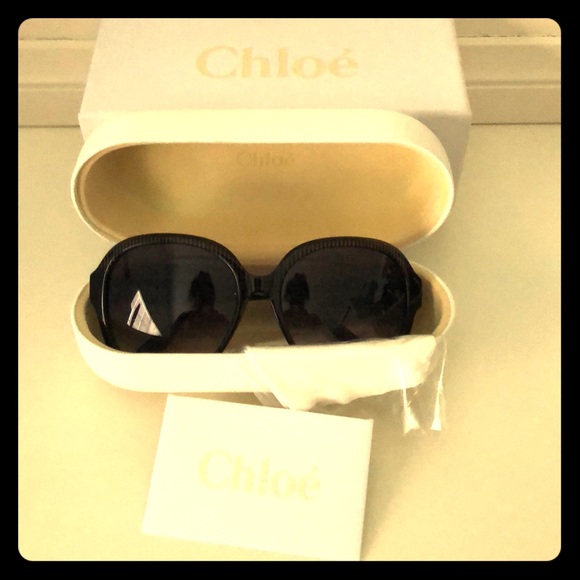 Chloè Sunglasses - Picture 1 of 4